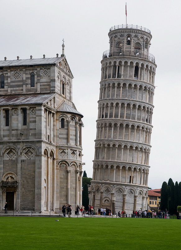 toskana D35_7113 als Smart-Objekt-1 Kopie.jpg - Leider hatte es in Pisa zeitweise stark geregnet aber die prächtigen Bauwerke haben uns trotzdem beeindruckt